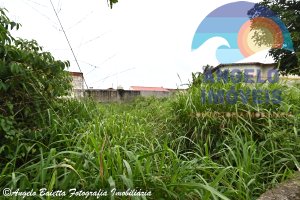 Terreno á venda no bairro Josedy em Peruíbe