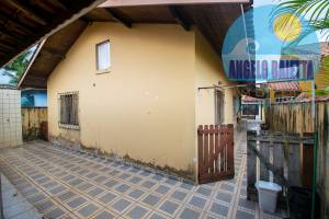 Casa á venda no bairro Tres Marias em Peruíbe