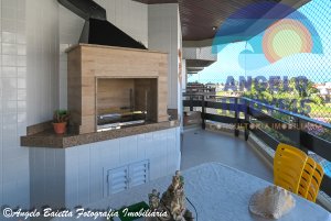 Apartamento lado praia á venda no bairro Samburá em Peruíbe