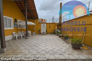 Casa á venda no bairro Tres Marias em Peruíbe