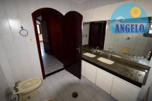 Casa para venda no bairro Florida em Peruibe, até 200 metros da praia
