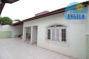 Casa terrea, 3 dormitórios, Stella Maris, á 200 metros da praia