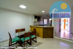Sobrado á venda no condomínio Villaggio Terrazza em Peruíbe, frente ao mar