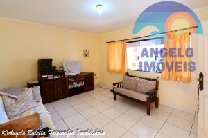 Casa com 3 dormitórios no bairro Oasis em Peruíbe