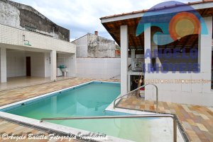 Casa com piscina para venda no bairro Centro em Peruíbe
