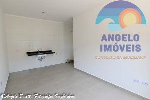 Apartamento á venda no bairro Belmira Novaes em Peruíbe