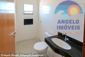 Apartamento á venda no bairro Belmira Novaes em Peruíbe