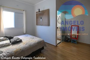 Casa nova com piscina, 2 dormitórios, sendo 1 suítes em Peruíbe