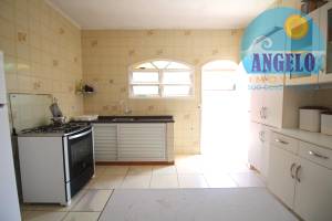 Casa á venda no bairro Jardim Marcia em Peruíbe