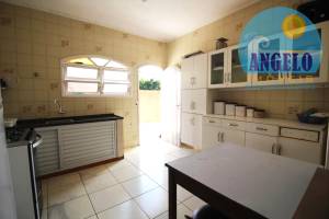Casa á venda no bairro Jardim Marcia em Peruíbe
