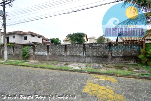 Terreno lado praia á venda no bairro Imperador em Peruíbe