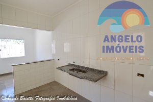 Casa á venda no bairro Antonio Novaes em Peruíbe