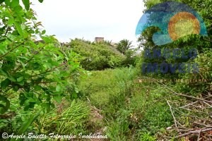 Terreno lado praia á venda no bairro Maria Helena Novaes em Peruíbe
