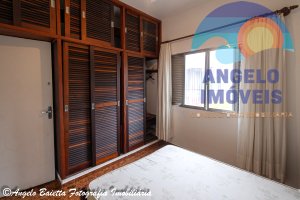 Casa lado praia com 4 dormitórios, 2 lotes, no bairro Florida em Peruíbe