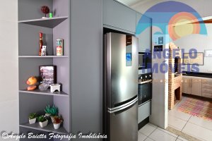 Sobrado com 2 suítes a venda no bairro Jardim Peruibe em Peruíbe