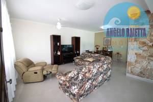 Linda propriedade á venda no bairro Jardim Marcia em Peruíbe