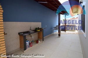 Casa com 4 dormitórios á venda no bairro Oásis em Peruíbe.