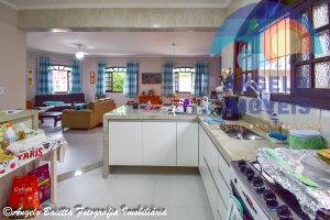Casa com 4 dormitórios á venda no bairro Oásis em Peruíbe.