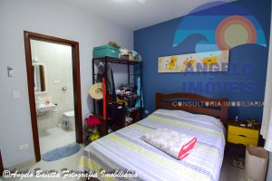 Casa com 4 dormitórios á venda no bairro Oásis em Peruíbe.