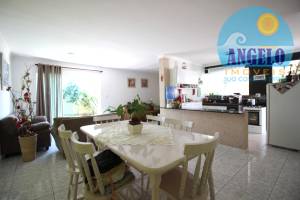 Casa para venda no bairro Josedy, entre 200 e 400 metros da praia