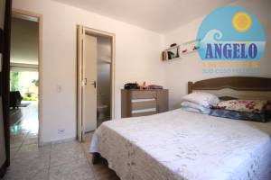 Casa para venda no bairro Josedy, entre 200 e 400 metros da praia