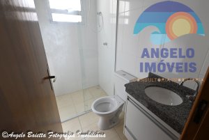 Casa á venda no bairro Jardim Marcia em Peruíbe