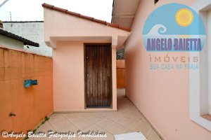 Sobrado á venda no bairro Oásis em Peruíbe