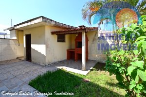 Casa á venda no bairro São João Batista em Peruíbe