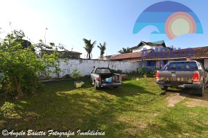 Casa á venda no bairro Imperador em Peruíbe