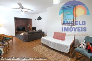 Casa á venda no bairro Florida em Peruíbe
