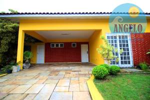 Casa com piscina para venda no bairro Cidade nova Peruibe em Peruíbe, á 200 metros da praia