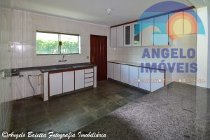 Casa á venda no condomínio Bougainvillée II em Peruíbe