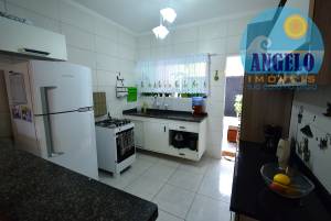 Casa para venda no bairro Jardim Peruibe em Peruibe, acima de 1200 metros da praia