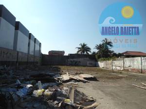 Terreno á venda no bairro Centro em Peruíbe, frente ao mar