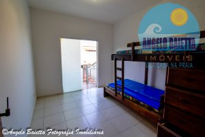 Casa para venda ou temporada no bairro Tres Marias em Peruíbe, até 200 metros da praia