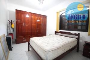 Casa terrea, 3 dormitórios, Cidade Nova Peruíbe, entre 400 e 800 metros da praia