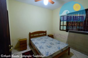 Casa á venda no bairro Jardim Marcia em Peruíbe