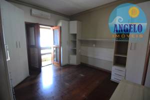 Casa para venda no bairro Centro em Peruibe, até 200  metros da praia