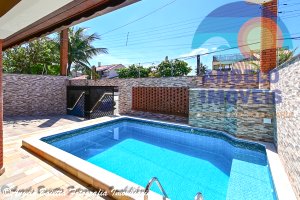 Casa lado praia á venda no bairro Josedy em Peruíbe