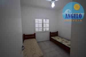 Casa para venda no bairro Oasis em Peruibe, entre 800 e 1200 metros da praia