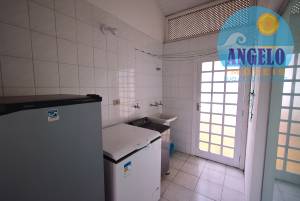 Casa para venda no bairro Oasis em Peruibe, entre 800 e 1200 metros da praia
