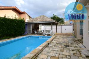 Casa para venda no bairro Oasis em Peruibe, entre 800 e 1200 metros da praia