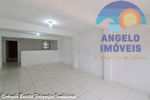 Casa á cenda no bairro Jardim Marcia em Peruíbe