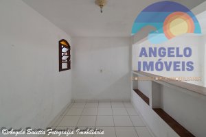 Casa á cenda no bairro Jardim Marcia em Peruíbe