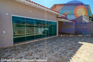 Sobrado lado praia, 4 suítes, piscina, á venda no bairro Cidade Nova Peruíbe em Peruíbe