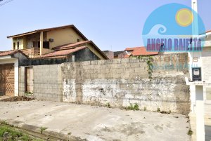 Terreno lado praia á venda no bairro Samburá em Peruíbe