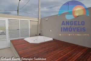 Casa á venda no bairro Flora Rica em Peruíbe