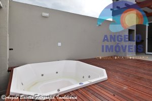 Casa á venda no bairro Flora Rica em Peruíbe