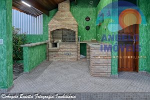 Casa lado praia á venda no bairro Oásis em Peruíbe