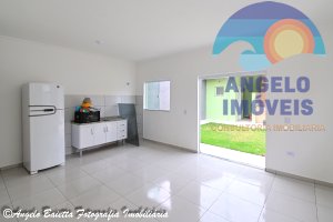 Casa lado praia com piscina á venda no bairro Jardim Beira Mar